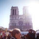 Manifestation durant les journées du patrimoine sur le parvis de la cathédrale Notre-Dame de Paris