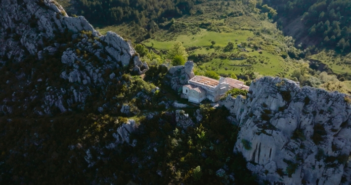 Vue au drone de la Chapelle de St-laurent du Poil